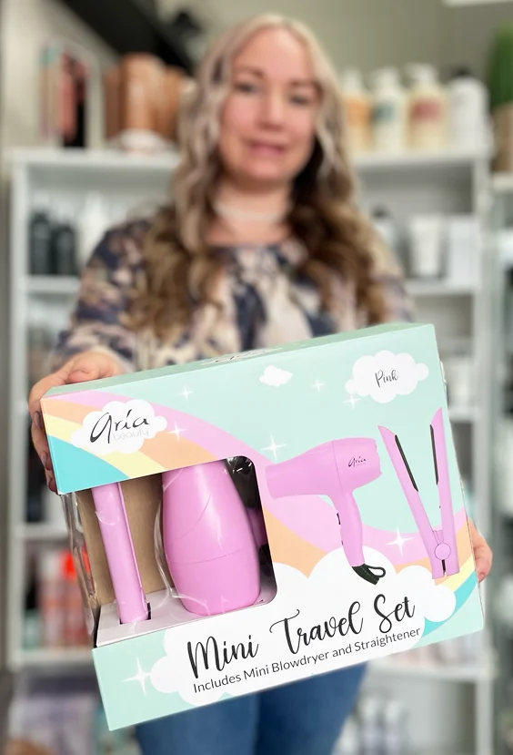 Alexis Recommends Aria Mini Travel Set for the Trade Up - Level Up Hot Tools Event Alexis Recommends Aria Mini Travel Set for the Trade Up - Level Up Hot Tools Event