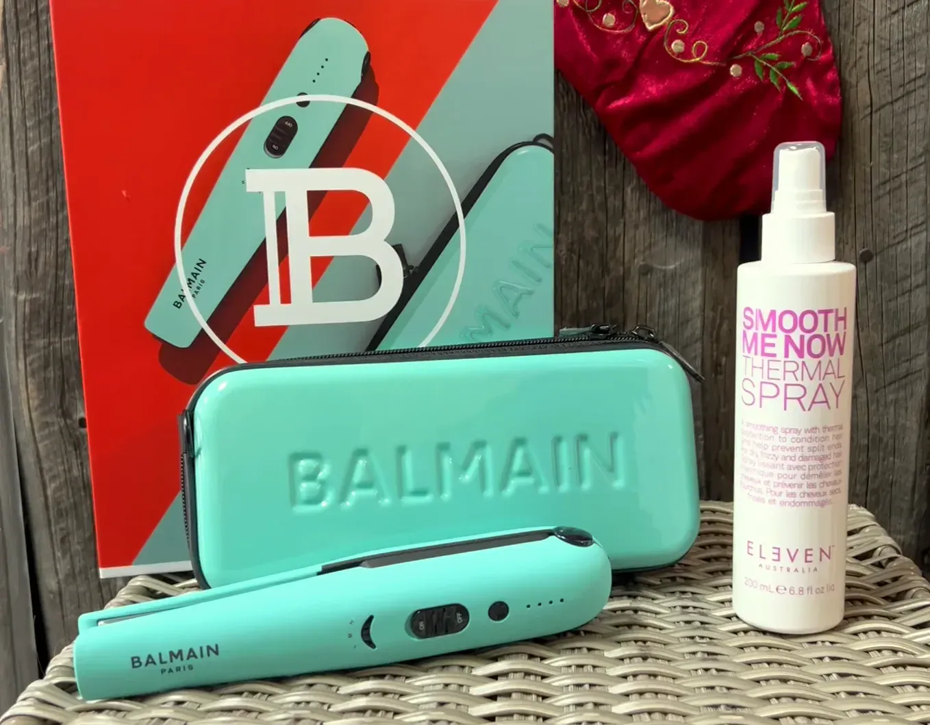 Balmain Curling Iron with Eleven Thermal Spray - Black Friday 2025 Bonus Balmain Curling Iron with Eleven Thermal Spray - Black Friday 2025 Bonus